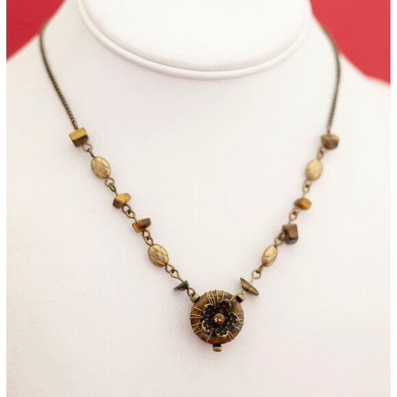 Vintage Floral Gold Tone Earrings and Pendant Necklace by Avon 18 Inches - O17 - Picture 2 of 4